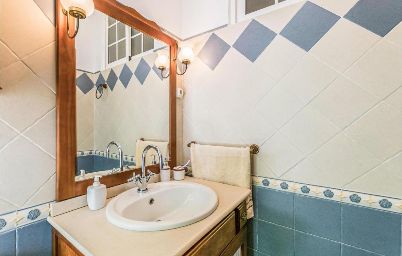 3 Bedroom Beautiful Home In Fuente Tojar Bagian luar foto