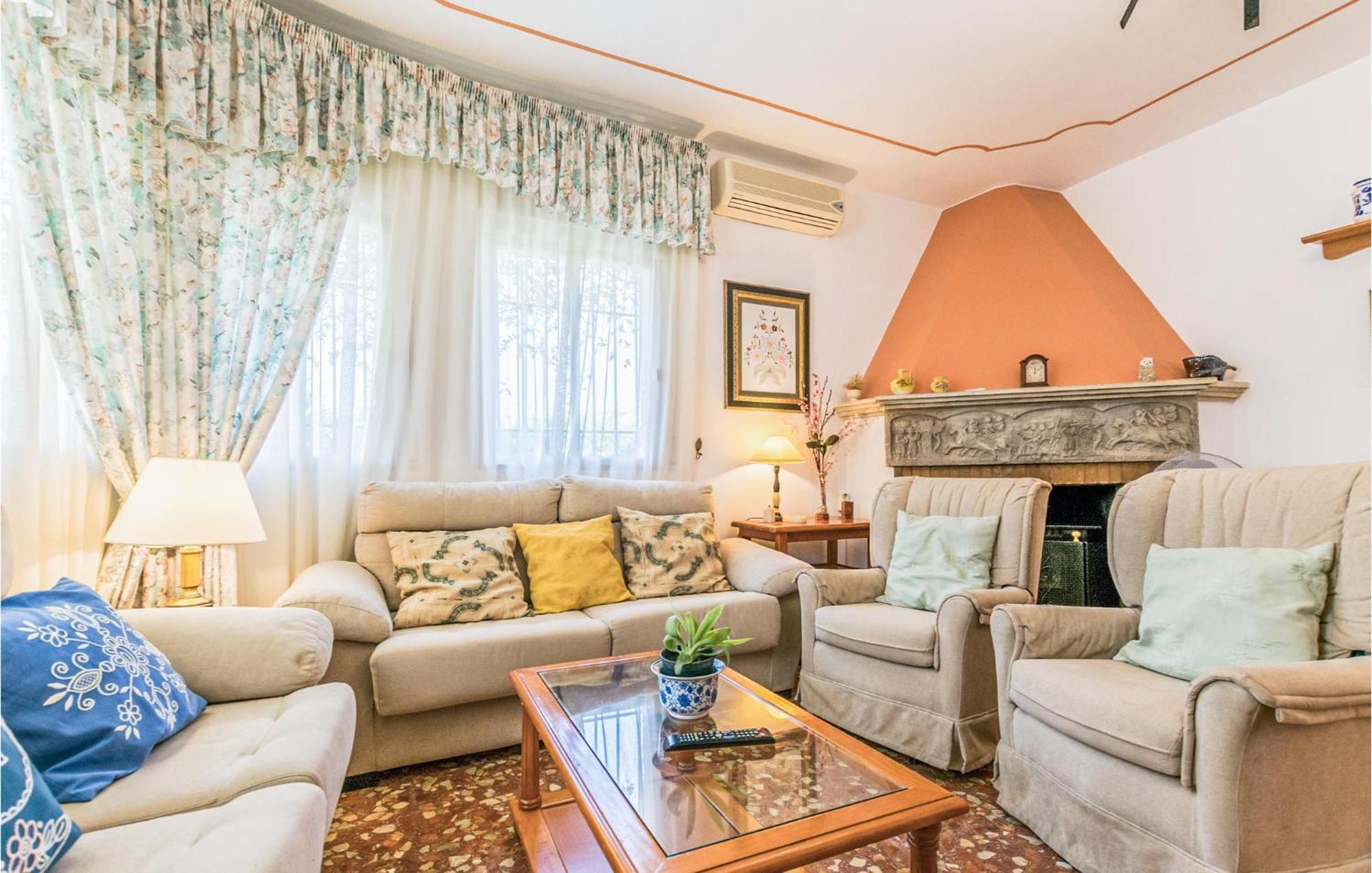 3 Bedroom Beautiful Home In Fuente Tojar Bagian luar foto